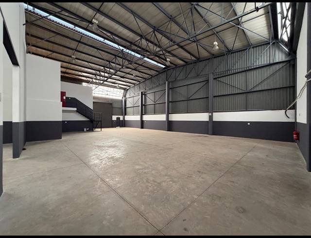 771M² WAREHOUSE TO LET IN RANDJESPARK